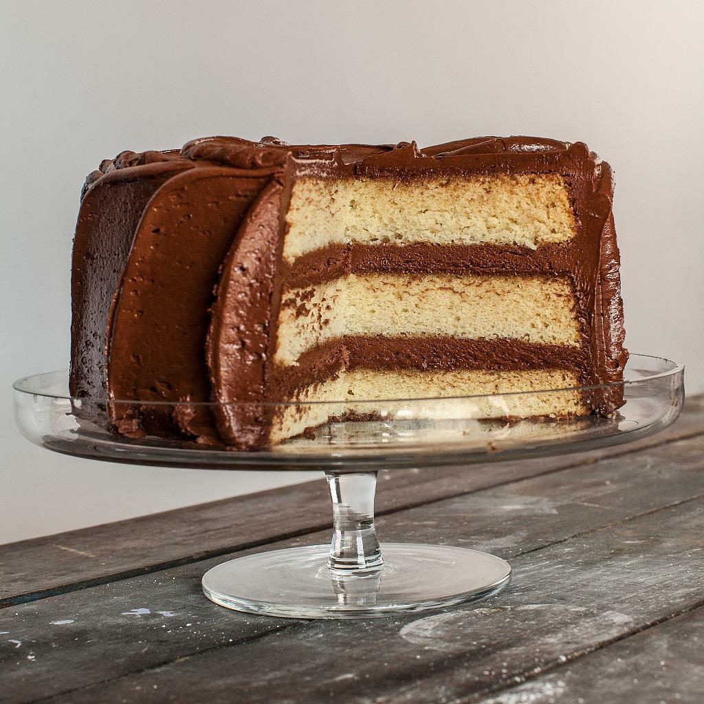 9-inch Old-Fashioned Diner Cake with chocolate frosting